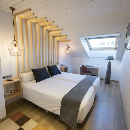 Отель Fruela 3*