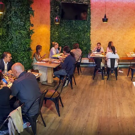 فندق Fruela اوفيدو