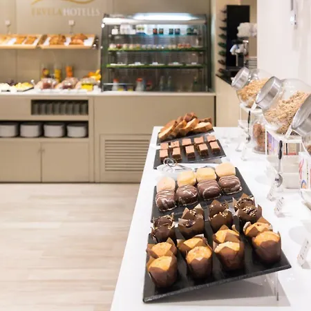 Fruela فندق اوفيدو