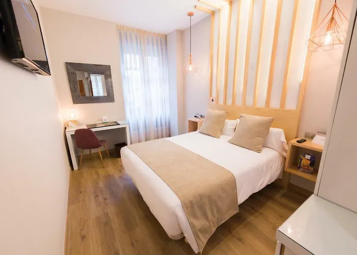 Fruela فندق اوفيدو